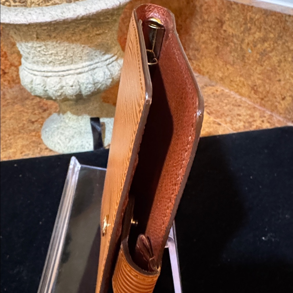 ‼️SOLD‼️ Louis Vuitton Tan Agenda/Passport Holder, EUC - Picture 3 of 6